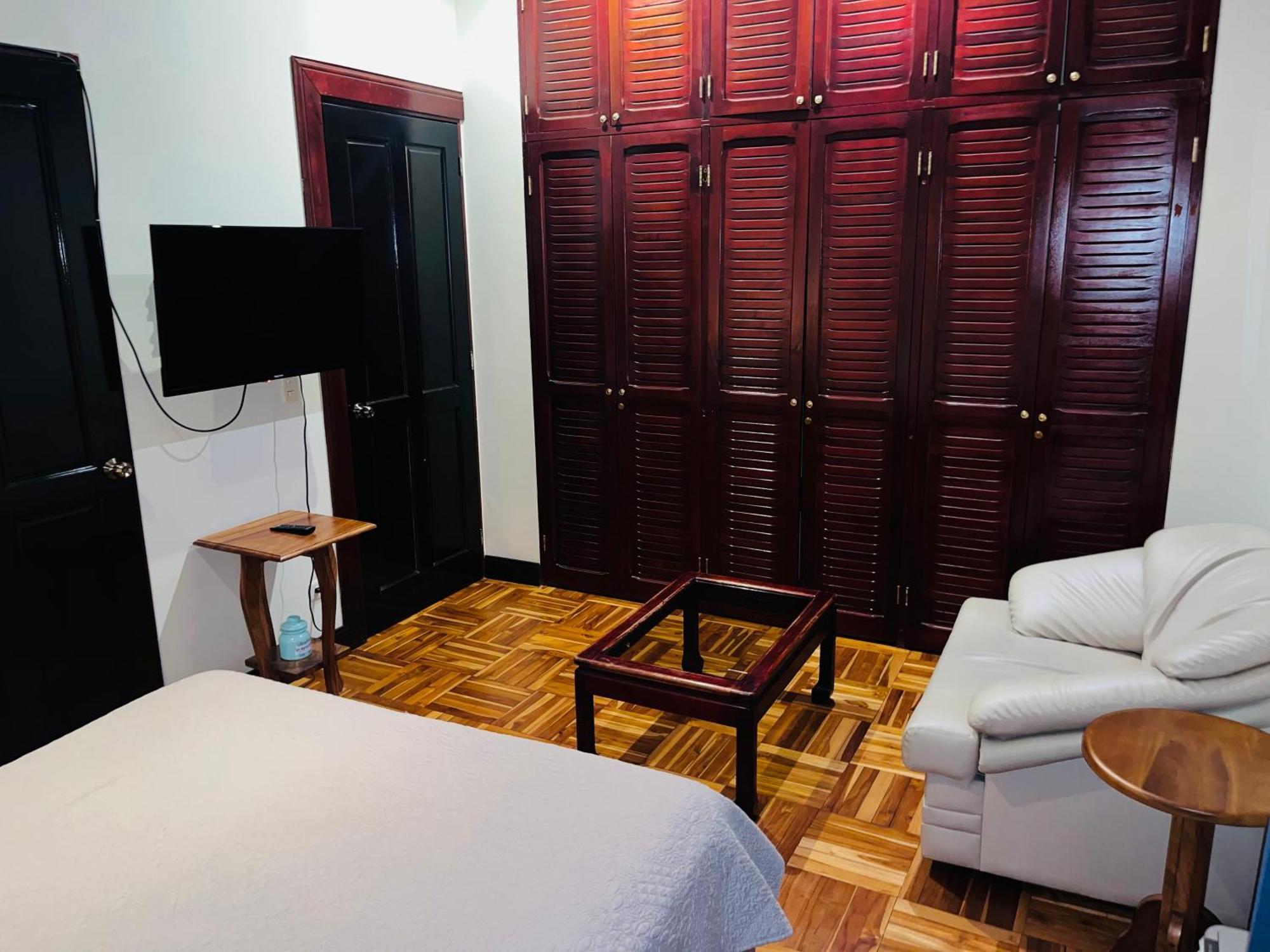 Ester`s Place Hostal Escazú
